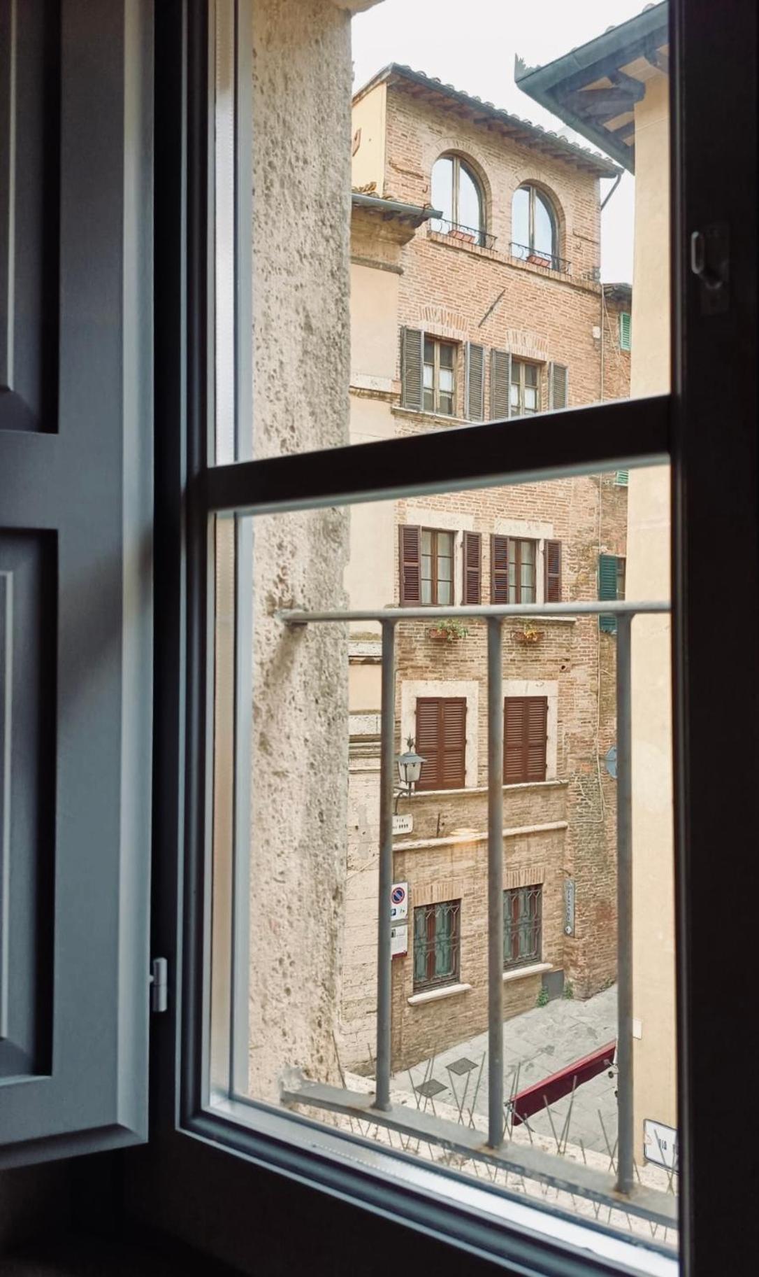 Dimora Dell'Erbe Rooms Montepulciano Stazione Camera foto
