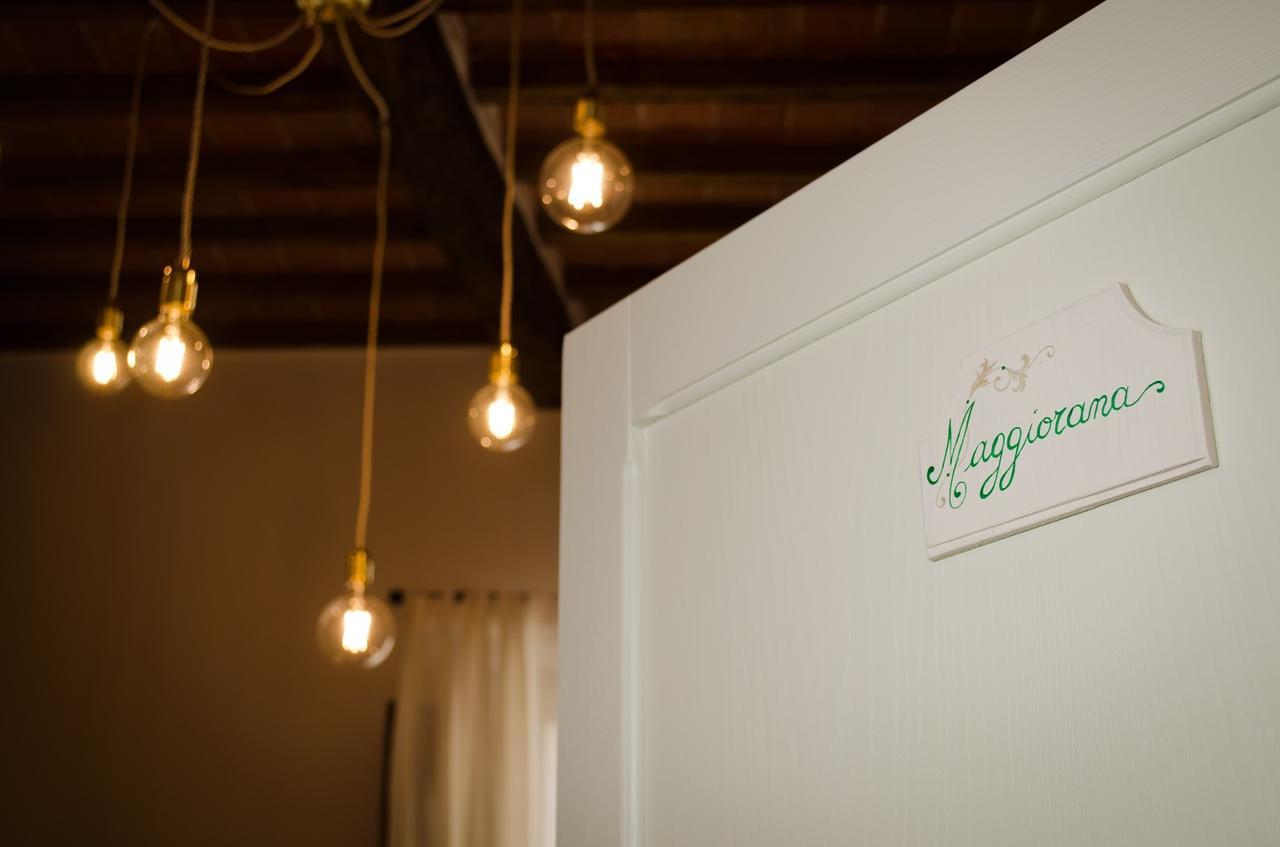 Dimora Dell'Erbe Rooms Montepulciano Stazione Esterno foto